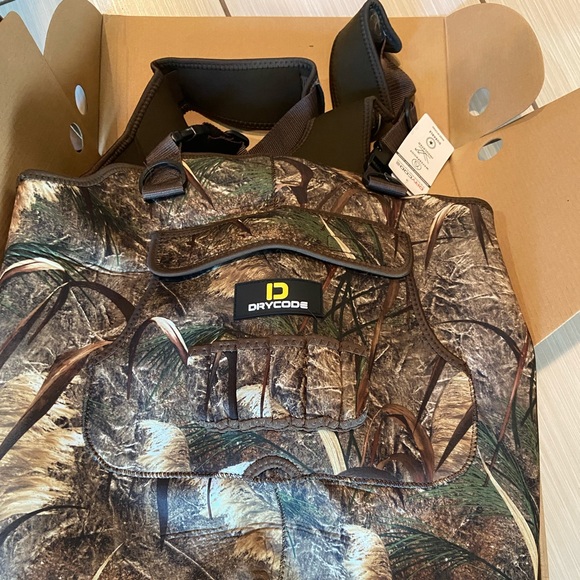 Waterproof Wader for Men With Boots - Picture 6 of 7